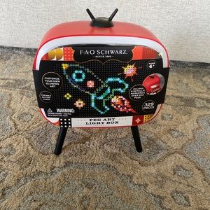 FAO Schwartz peg art light box